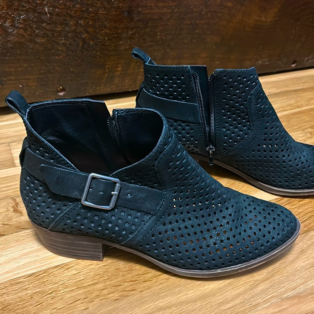 Lucky Brand ankle bootie